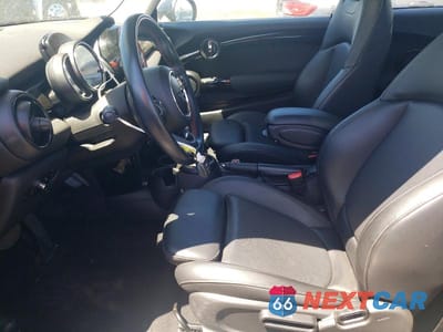 Zdjęcie 7 z 12 samochodu: 2019 MINI COOPER S VIN:WMWXP7C53K2A52076 - miniatura