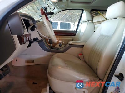 Zdjęcie 7 z 13 samochodu: 2004 LINCOLN AVIATOR VIN:5LMEU88H04ZJ19583 - miniatura
