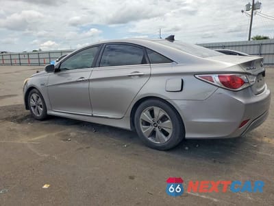 Drugie zdjęcie samochodu z przodu: 2012 HYUNDAI SONATA HYBRID VIN:KMHEC4A40CA035427 - miniatura