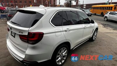 Zdjęcie 7 z 12 samochodu: 2015 BMW X5 XDRIVE35I VIN:5UXKR0C50F0P16040 - miniatura