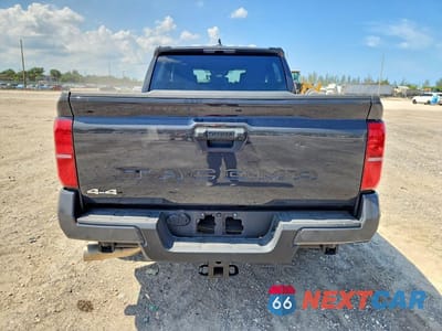 Zdjęcie 6 z 12 samochodu: 2025 TOYOTA TACOMA SR5 VIN:3TMLB5JN1SM094498 - miniatura
