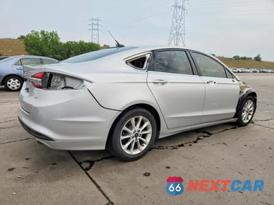 Trzecie zdjęcie samochodu z tyłu: 2017 FORD FUSION SE VIN:3FA6P0H71HR117871 - miniatura