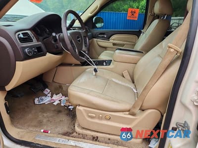 Zdjęcie 7 z 13 samochodu: 2012 GMC YUKON XL DENALI VIN:1GKS2MEF3CR107460 - miniatura