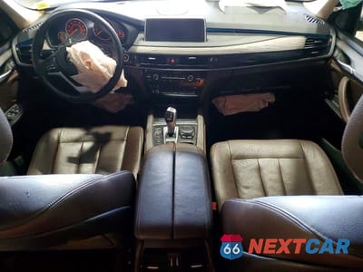 Zdjęcie 8 z 13 samochodu: 2015 BMW X5 XDRIVE35I VIN:5UXKR0C59F0K69255 - miniatura