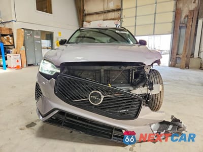 Piąte zdjęcie samochodu w środku: 2026 VOLVO XC60 PLUS VIN:YV4M12RC3T1422220 - miniatura