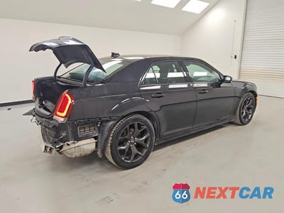 Trzecie zdjęcie samochodu z tyłu: 2021 CHRYSLER 300 S VIN:2C3CCABG5MH523492 - miniatura