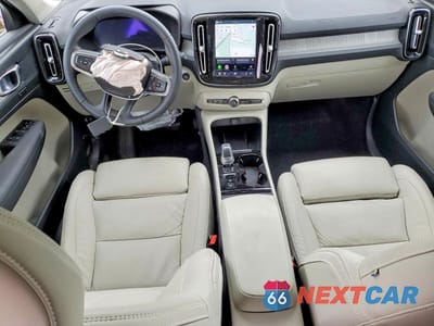 Zdjęcie 8 z 12 samochodu: 2023 VOLVO XC40 PLUS VIN:YV4L12UN1P2943134 - miniatura
