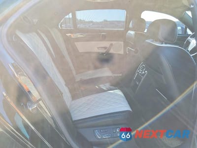 Zdjęcie 10 z 12 samochodu: 2017 BENTLEY FLYING SPUR VIN:SCBEH9ZA2HC060910 - miniatura