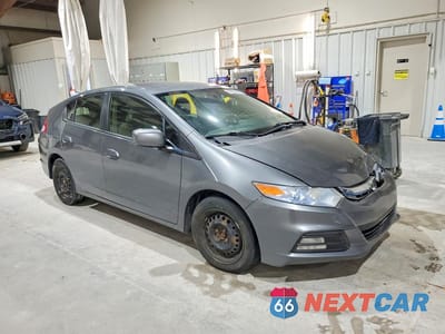 Czwarte zdjęcie samochodu z boku: 2013 HONDA INSIGHT VIN:JHMZE2H32DS005776 - miniatura
