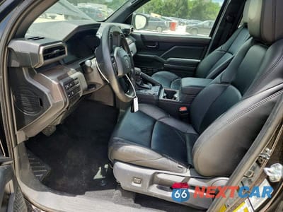 Zdjęcie 7 z 12 samochodu: 2025 TOYOTA TACOMA SR5 VIN:3TMKB5FN8SM025585 - miniatura