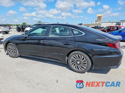 Drugie zdjęcie samochodu z przodu: 2022 HYUNDAI SONATA HYBRID SEL VIN:KMHL34JJ0NA043253 - miniatura