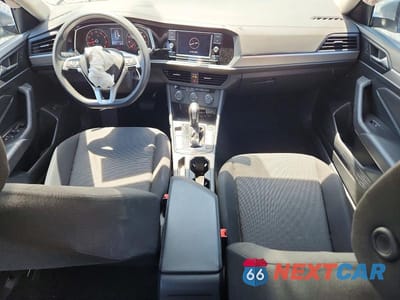 Zdjęcie 8 z 12 samochodu: 2019 VOLKSWAGEN JETTA S VIN:3VWC57BU7KM198077 - miniatura