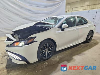 2021 TOYOTA CAMRY SE 4T1G11AK9MU555539 - główne zdjęcie licytacji z USA - miniatura