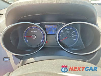 Zdjęcie 9 z 12 samochodu: 2013 HYUNDAI TUCSON GLS VIN:KM8JU3ACXDU712836 - miniatura