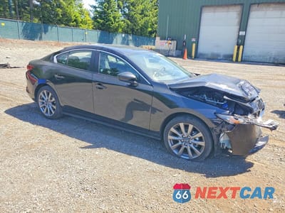 Czwarte zdjęcie samochodu z boku: 2025 MAZDA 3 PREFERRED VIN:3MZBPACM6SM467705 - miniatura