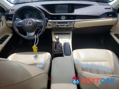 Zdjęcie 8 z 12 samochodu: 2017 LEXUS ES 350 VIN:58ABK1GG6HU042564 - miniatura