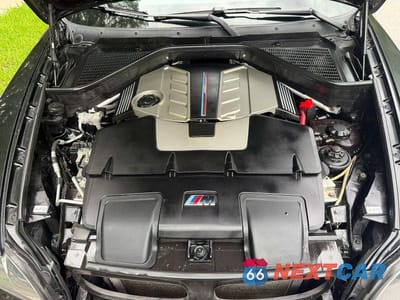 Zdjęcie 7 z 10 samochodu: 2013 BMW X5 M VIN:5YMGY0C53DLL15689 - miniatura
