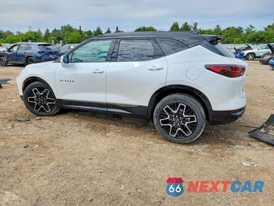 Drugie zdjęcie samochodu z przodu: 2023 CHEVROLET BLAZER RS VIN:3GNKBKRS4PS109851 - miniatura