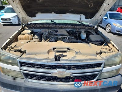 Zdjęcie 11 z 12 samochodu: 2006 CHEVROLET SILVERADO K2500 HEAVY DUTY VIN:1GCHK23D26F259215 - miniatura
