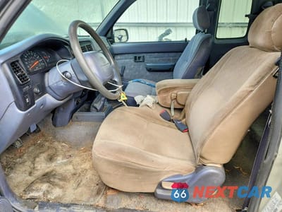 Zdjęcie 8 z 13 samochodu: 2000 TOYOTA TACOMA XTRACAB VIN:5TEVL52N8YZ704218 - miniatura