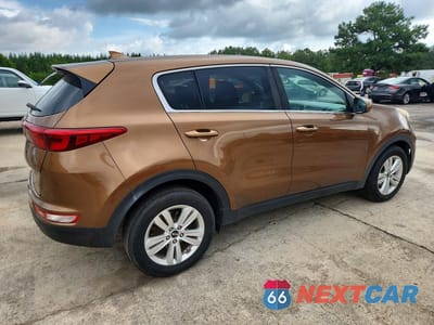 Trzecie zdjęcie samochodu z tyłu: 2018 KIA SPORTAGE LX VIN:KNDPM3AC7J7318672 - miniatura
