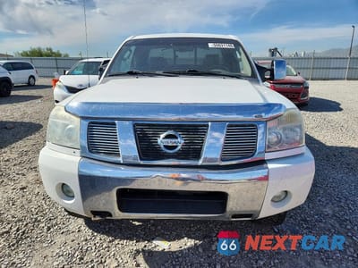 Piąte zdjęcie samochodu w środku: 2006 NISSAN TITAN XE VIN:1N6AA06B26N520834 - miniatura