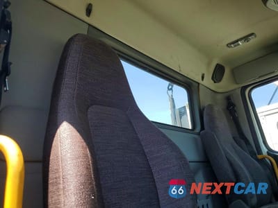 Zdjęcie 6 z 10 samochodu: 2025 VOLVO VNL VNL VIN:4V4NC9EH7SN671272 - miniatura
