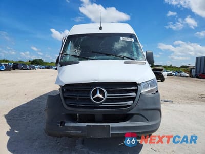 Piąte zdjęcie samochodu w środku: 2024 MERCEDES BENZ SPRINTER 2500 VIN:W1Y4KBHYXRT169600 - miniatura