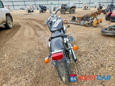 Czwarte zdjęcie samochodu z boku: 2001 HONDA VT750 DC VIN:JH2RC44091K502907 - miniatura