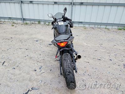 Czwarte zdjęcie samochodu z boku: 2015 YAMAHA YZFR3 VIN:MH3RH06Y1FK009138 - miniatura