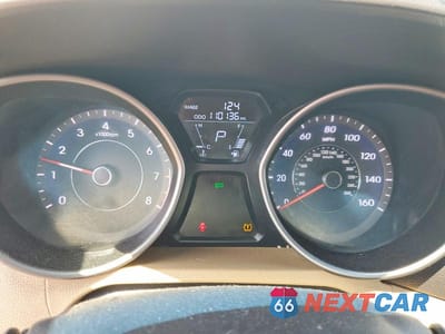 Zdjęcie 9 z 12 samochodu: 2013 HYUNDAI ELANTRA GLS VIN:5NPDH4AE3DH287385 - miniatura