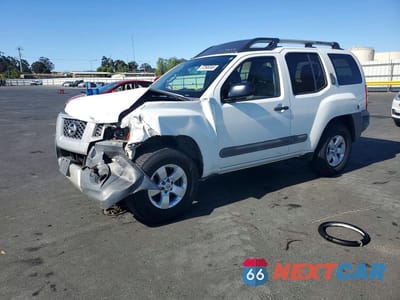 2013 NISSAN XTERRA X 5N1AN0NU6DN811811 - główne zdjęcie licytacji z USA - miniatura
