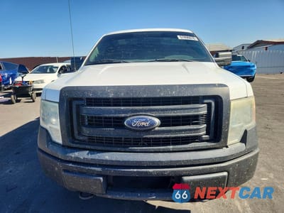 Piąte zdjęcie samochodu w środku: 2013 FORD F150 SUPER CAB VIN:1FTFX1EF4DKF16140 - miniatura