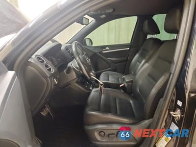 Zdjęcie 7 z 13 samochodu: 2016 VOLKSWAGEN TIGUAN S VIN:WVGAV7AX2GW067339 - miniatura