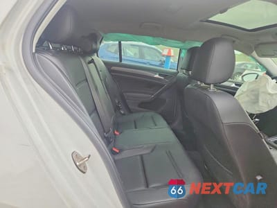 Zdjęcie 10 z 12 samochodu: 2018 VOLKSWAGEN GOLF S VIN:3VWG17AUXJM254770 - miniatura