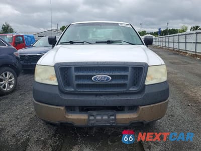 Piąte zdjęcie samochodu w środku: 2005 FORD F150 VIN:1FTRF12W55NB11103 - miniatura