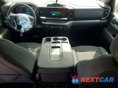 Zdjęcie 8 z 12 samochodu: 2026 CHEVROLET SILVERADO K1500 LT-L VIN:1GCPKKEK7TZ179104 - miniatura