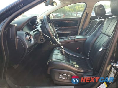 Zdjęcie 7 z 12 samochodu: 2012 JAGUAR XJ SUPERCHARGED VIN:SAJWA1GEXCMV28416 - miniatura