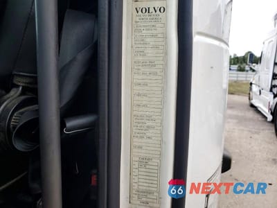 Zdjęcie 10 z 10 samochodu: 2017 VOLVO VNL SEMI TRUCK VIN:4V4NC9EH0HN954895 - miniatura