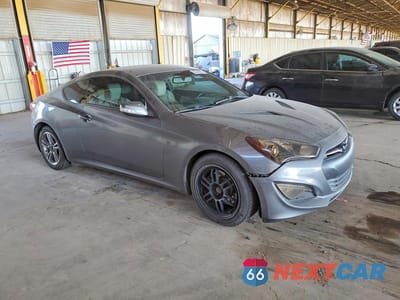 Czwarte zdjęcie samochodu z boku: 2015 HYUNDAI GENESIS COUPE 3.8 VIN:KMHHU6KJ2FU122131 - miniatura