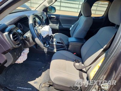 Zdjęcie 7 z 12 samochodu: 2020 TOYOTA TACOMA SR VIN:3TYRX5GN4LT003040 - miniatura