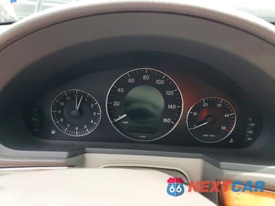 Zdjęcie 9 z 12 samochodu: 2006 MERCEDES-BENZ E 320 CDI VIN:WDBUF26J26A873133 - miniatura