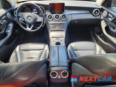 Zdjęcie 8 z 12 samochodu: 2015 MERCEDES-BENZ C 300 4MATIC VIN:55SWF4KB0FU068774 - miniatura