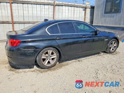 Trzecie zdjęcie samochodu z tyłu: 2011 BMW 528 I VIN:WBAFR1C5XBC742823 - miniatura