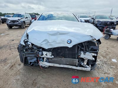 Piąte zdjęcie samochodu w środku: 2019 BMW 5 SERIES 530E XDRIVE VIN:WBAJA9C55KB392894 - miniatura