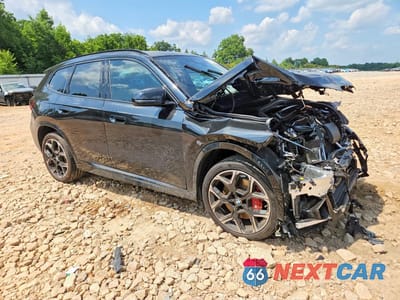 Czwarte zdjęcie samochodu z boku: 2026 BMW X1 M35I VIN:WBX13EF03T5594190 - miniatura