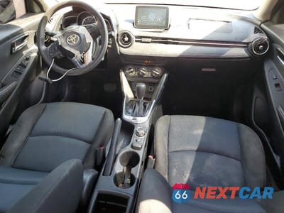 Zdjęcie 8 z 13 samochodu: 2017 TOYOTA YARIS IA BASE VIN:3MYDLBYV7HY178799 - miniatura