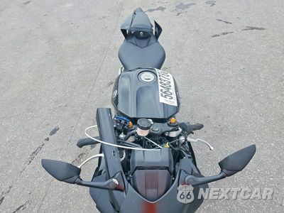 Piąte zdjęcie samochodu w środku: 2025 YAMAHA YZFR7 VIN:JYARM38E2SA019106 - miniatura