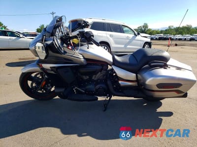 Trzecie zdjęcie samochodu z tyłu: 2018 YAMAHA XV1900 CFD VIN:JYAVP39Y3JA000397 - miniatura