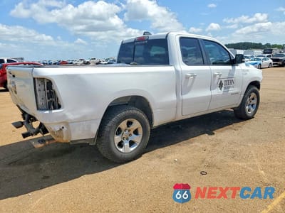 Trzecie zdjęcie samochodu z tyłu: 2019 RAM 1500 BIG HORN VIN:1C6RREBT6KN798275 - miniatura
